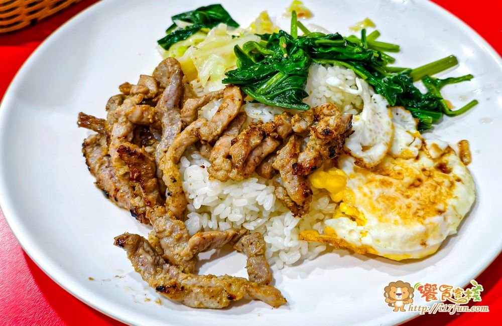 阿荷台灣越南美食│高雄超人氣越南料理!餐點高達70多種,目前通通百元有找,還提供免費蜂蜜檸檬水超加分 - 第8張圖 阿荷台灣越南美食│高雄超人氣越南料理!餐點高達70多種,目前通通百元有找,還提供免費蜂蜜檸檬水超加分