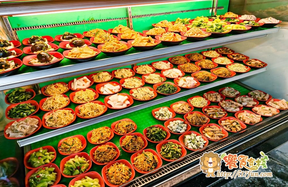 西安麵食館│高雄隱藏版麵店！傳說中的碗裡一條麵，獨特皮帶麵寬厚Q彈超有嚼勁，融合眷村與西北風味，多款經典麵食與小菜一次滿足
