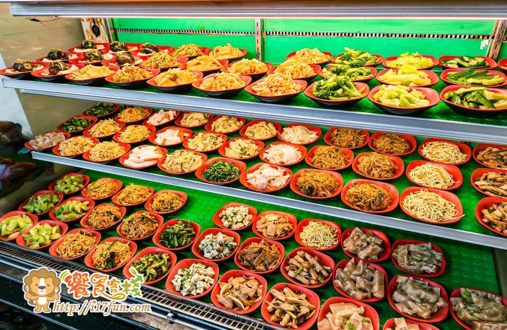 西安麵食館│高雄隱藏版麵店！傳說中的碗裡一條麵，獨特皮帶麵寬厚Q彈超有嚼勁，融合眷村與西北風味，多款經典麵食與小菜一次滿足