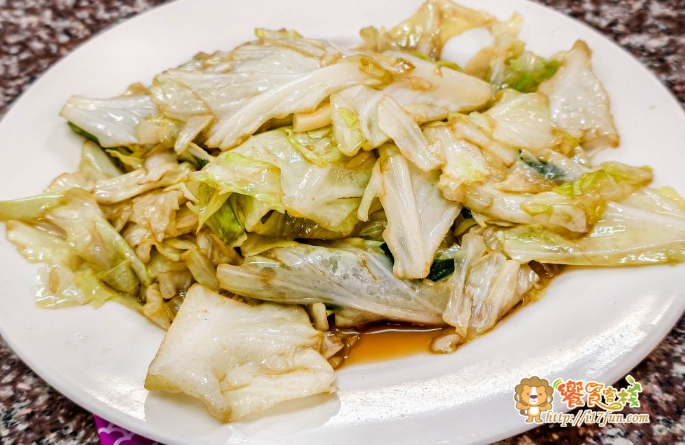 西安麵食館│高雄隱藏版麵店！傳說中的碗裡一條麵，獨特皮帶麵寬厚Q彈超有嚼勁，融合眷村與西北風味，多款經典麵食與小菜一次滿足