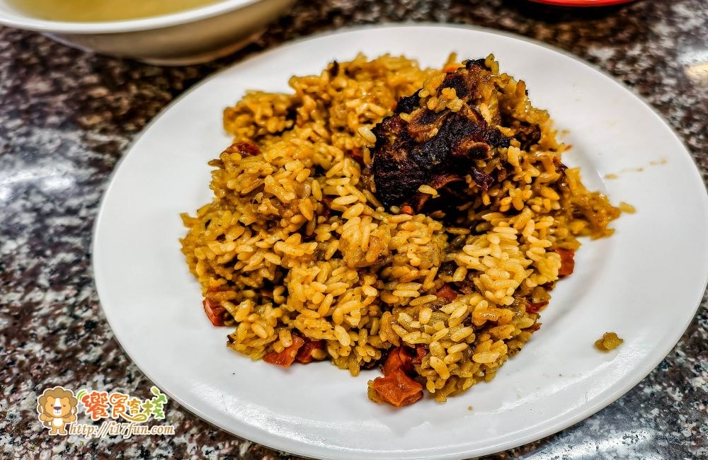 西安麵食館│高雄隱藏版麵店！傳說中的碗裡一條麵，獨特皮帶麵寬厚Q彈超有嚼勁，融合眷村與西北風味，多款經典麵食與小菜一次滿足