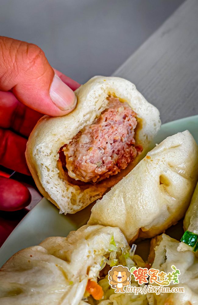 孟記早餐│高雄超過40年的眷村早餐！堅持手工現做與每日新鮮備料，餐點種類超過40種，鹹甜兼具又有飽足感，是在地人從小吃到大的經典早點代表。