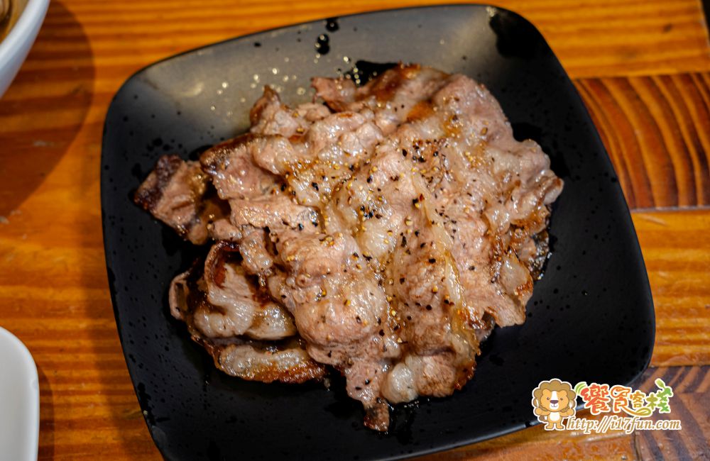 喜憨兒創作料理│高雄吃到飽推薦!近80道日式料理現點現做,握壽司、生魚片、烤物炸物到甜點無限享用,高CP值聚餐首選 - 第26張圖 喜憨兒創作料理│高雄吃到飽推薦!近80道日式料理現點現做,握壽司、生魚片、烤物炸物到甜點無限享用,高CP值聚餐首選