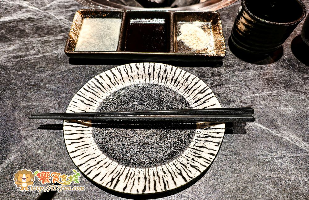 禪燒肉│高雄燒肉推薦！六千萬打造江浙四合院風格燒肉殿堂，結合無煙炭火與日本F1國產牛及海鮮料理，打造高雄最具視覺震撼與儀式感的奢華燒肉