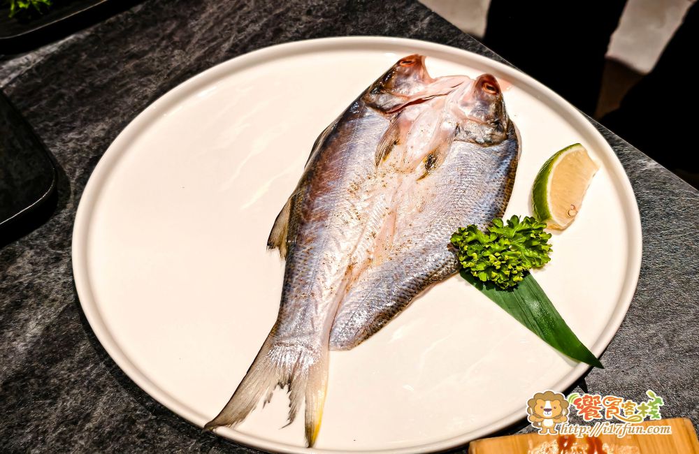 禪燒肉│高雄燒肉推薦！六千萬打造江浙四合院風格燒肉殿堂，結合無煙炭火與日本F1國產牛及海鮮料理，打造高雄最具視覺震撼與儀式感的奢華燒肉