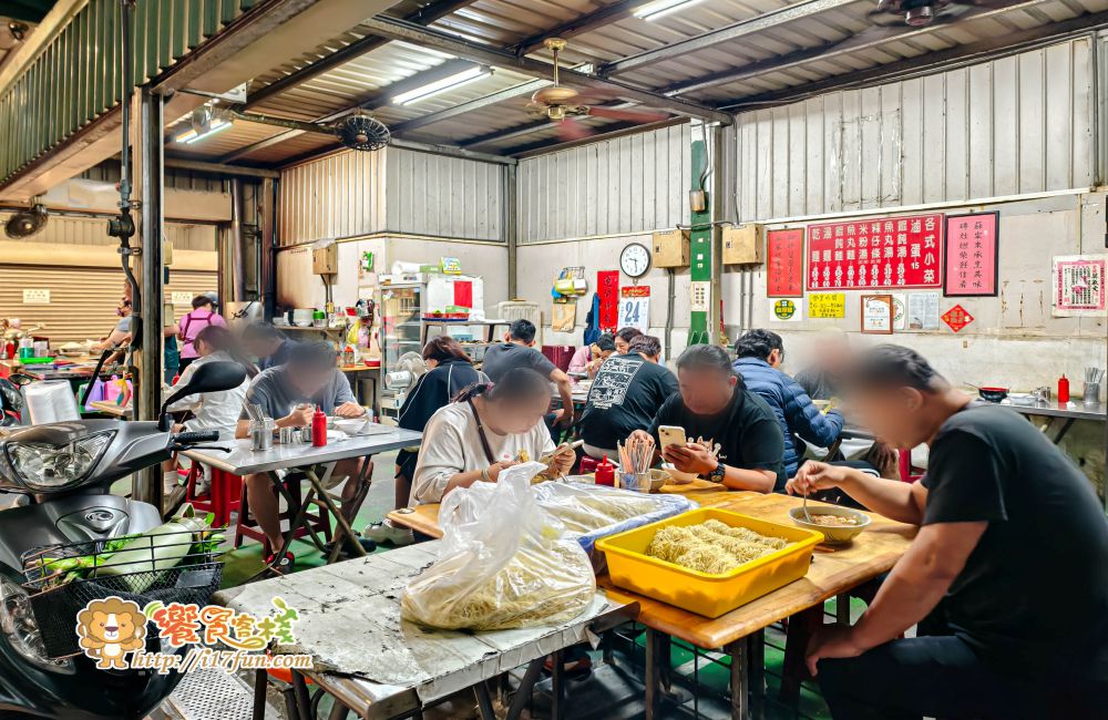 蘇家古早麵│高雄隱藏版麵店！低調藏在傳統市場裡，飄香超過70年，堅持柴燒與傳統做法，簡單一碗乾麵拌上豬油與滷汁，就讓不少在地人從小吃到大