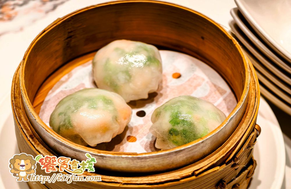 韻藏中餐廳│從明爐烤鴨到經典川菜與港點，五星飯店主廚領軍打造層次豐富、適合聚餐宴客的中式料理空間