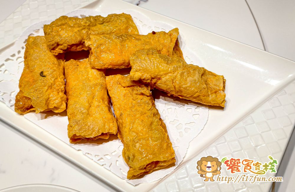 韻藏中餐廳│從明爐烤鴨到經典川菜與港點，五星飯店主廚領軍打造層次豐富、適合聚餐宴客的中式料理空間