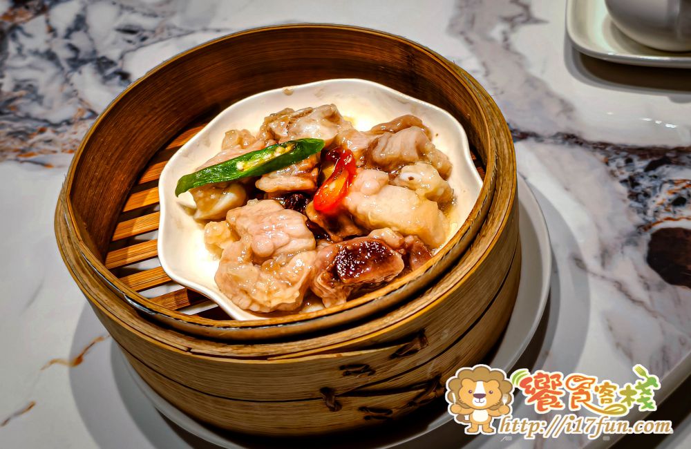 韻藏中餐廳│從明爐烤鴨到經典川菜與港點，五星飯店主廚領軍打造層次豐富、適合聚餐宴客的中式料理空間