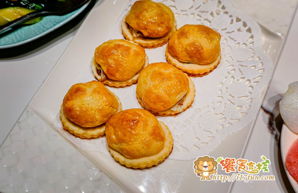 韻藏中餐廳│從明爐烤鴨到經典川菜與港點，五星飯店主廚領軍打造層次豐富、適合聚餐宴客的中式料理空間