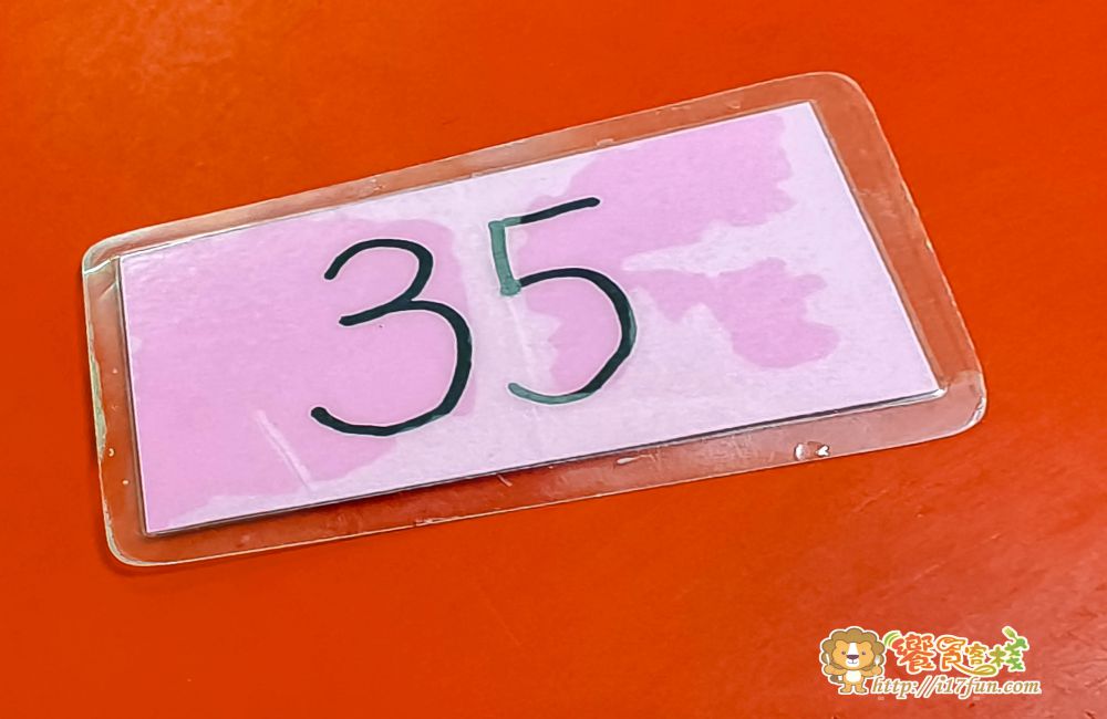 于家水餃大王│高雄飄香50年水餃老店！只賣3樣餐點，2層樓透天厝天天客滿，門口排隊沒停過