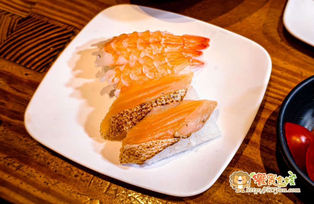 喜憨兒創作料理│高雄吃到飽推薦!近80道日式料理現點現做,握壽司、生魚片、烤物炸物到甜點無限享用,高CP值聚餐首選 - 第12張圖 喜憨兒創作料理│高雄吃到飽推薦!近80道日式料理現點現做,握壽司、生魚片、烤物炸物到甜點無限享用,高CP值聚餐首選