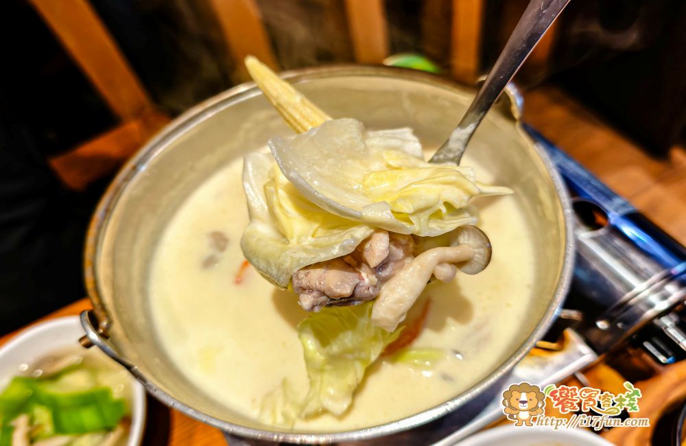 喜憨兒創作料理│高雄吃到飽推薦!近80道日式料理現點現做,握壽司、生魚片、烤物炸物到甜點無限享用,高CP值聚餐首選 - 第32張圖 喜憨兒創作料理│高雄吃到飽推薦!近80道日式料理現點現做,握壽司、生魚片、烤物炸物到甜點無限享用,高CP值聚餐首選