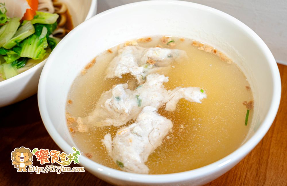美貴麵店│高雄深夜食堂新選擇！藏身住宅區的文青復古麵館，用心食材打造與眾不同的古早味，讓人一吃成主顧~