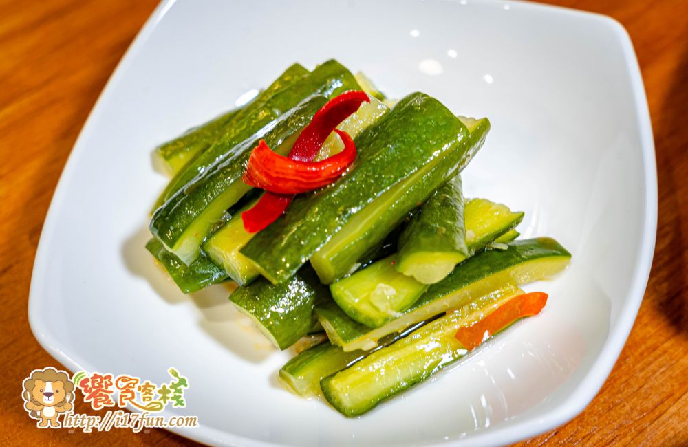 美貴麵店│高雄深夜食堂新選擇！藏身住宅區的文青復古麵館，用心食材打造與眾不同的古早味，讓人一吃成主顧~