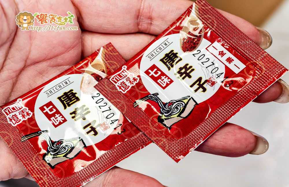 金香烤雞│高雄人氣手扒雞！六、七年級生的回憶殺，每日限量現烤，一次只出爐15隻雞，3種口味可以選擇，只要499元起，也能只買半雞唷！
