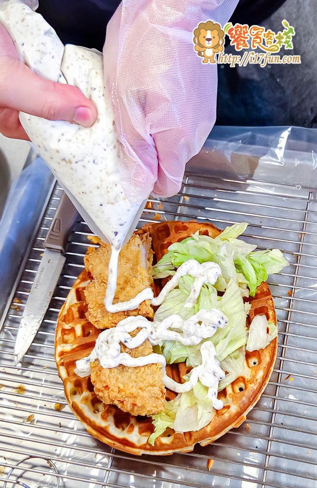 小木屋鬆餅│高雄人氣鬆餅店!新竹起家近20年老店,高雄市區唯一一家,鹹甜口味高達30種口味可以選擇 - 第6張圖 小木屋鬆餅│高雄人氣鬆餅店!新竹起家近20年老店,高雄市區唯一一家,鹹甜口味高達30種口味可以選擇