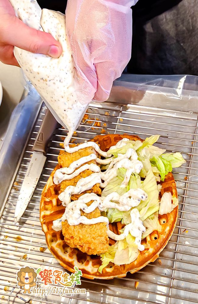 小木屋鬆餅│高雄人氣鬆餅店!新竹起家近20年老店,高雄市區唯一一家,鹹甜口味高達30種口味可以選擇 - 第12張圖 小木屋鬆餅│高雄人氣鬆餅店!新竹起家近20年老店,高雄市區唯一一家,鹹甜口味高達30種口味可以選擇