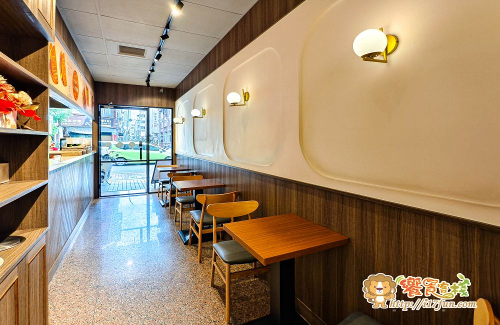 小木屋鬆餅│高雄人氣鬆餅店！新竹起家近20年老店，高雄市區唯一一家，鹹甜口味高達30種口味可以選擇