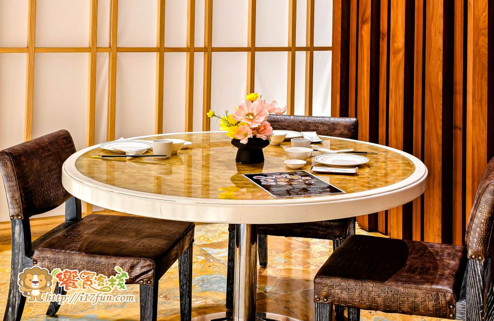 林皇宮奇鮮和漢料理│高雄隱藏版中日料理饗宴!融合烤鴨、港點與日式料理,包廂環境超有質感,適合家庭聚餐、約會與重要宴客場合 - 第3張圖 林皇宮奇鮮和漢料理│高雄隱藏版中日料理饗宴!融合烤鴨、港點與日式料理,包廂環境超有質感,適合家庭聚餐、約會與重要宴客場合