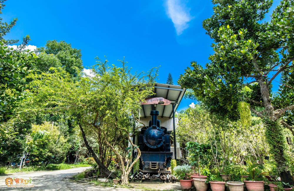 觀音山 綠野山莊土雞城百年火車頭